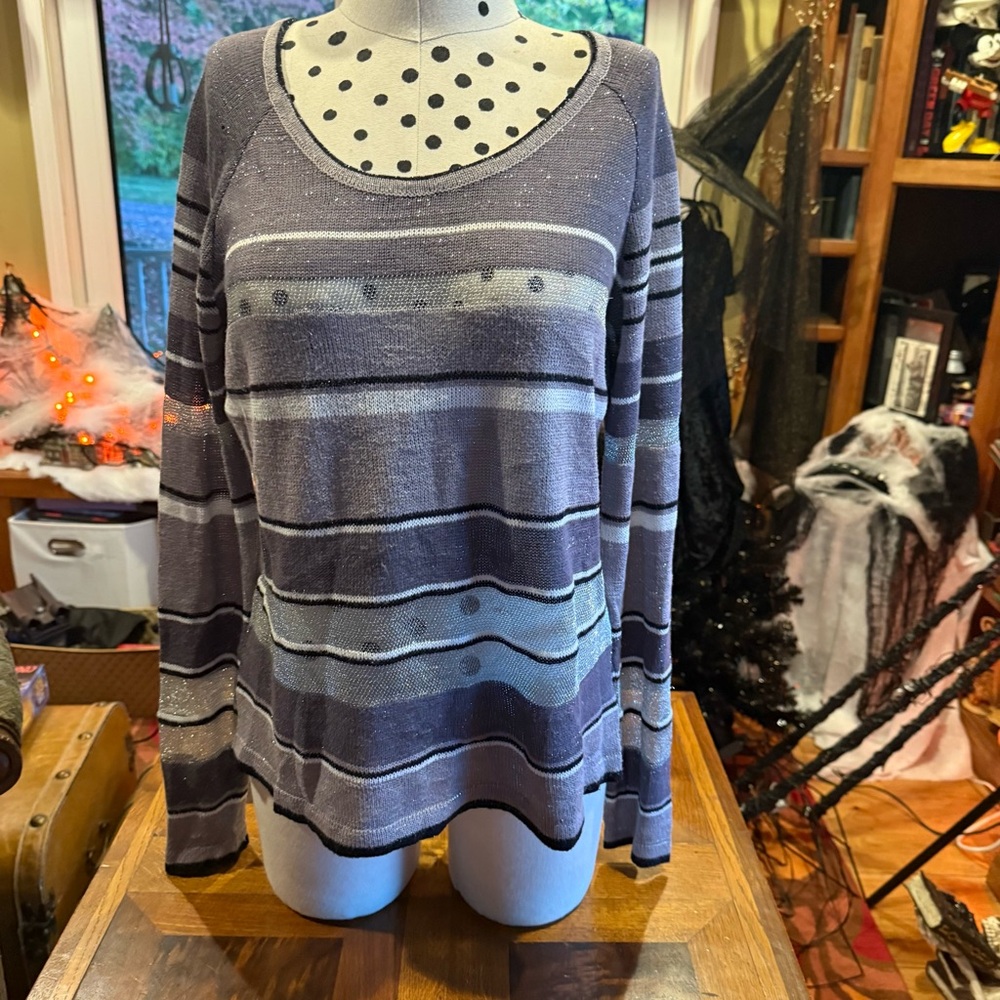 GORGEOUS CHAN LUU LIGHTWEIGHT METALLIC SWEATER! SIZE XS